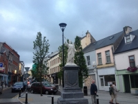 erected to celebrate Irish independency