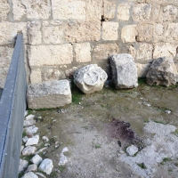 Oh!! Appreciated the Temple symbol on the rocks, probably part of the column of a Church destroyed by Saladin when he re-took Jerusalem in 1187