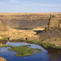 Dry Falls, in Washington State, were much bigger than the Niagara Falls during these flooding